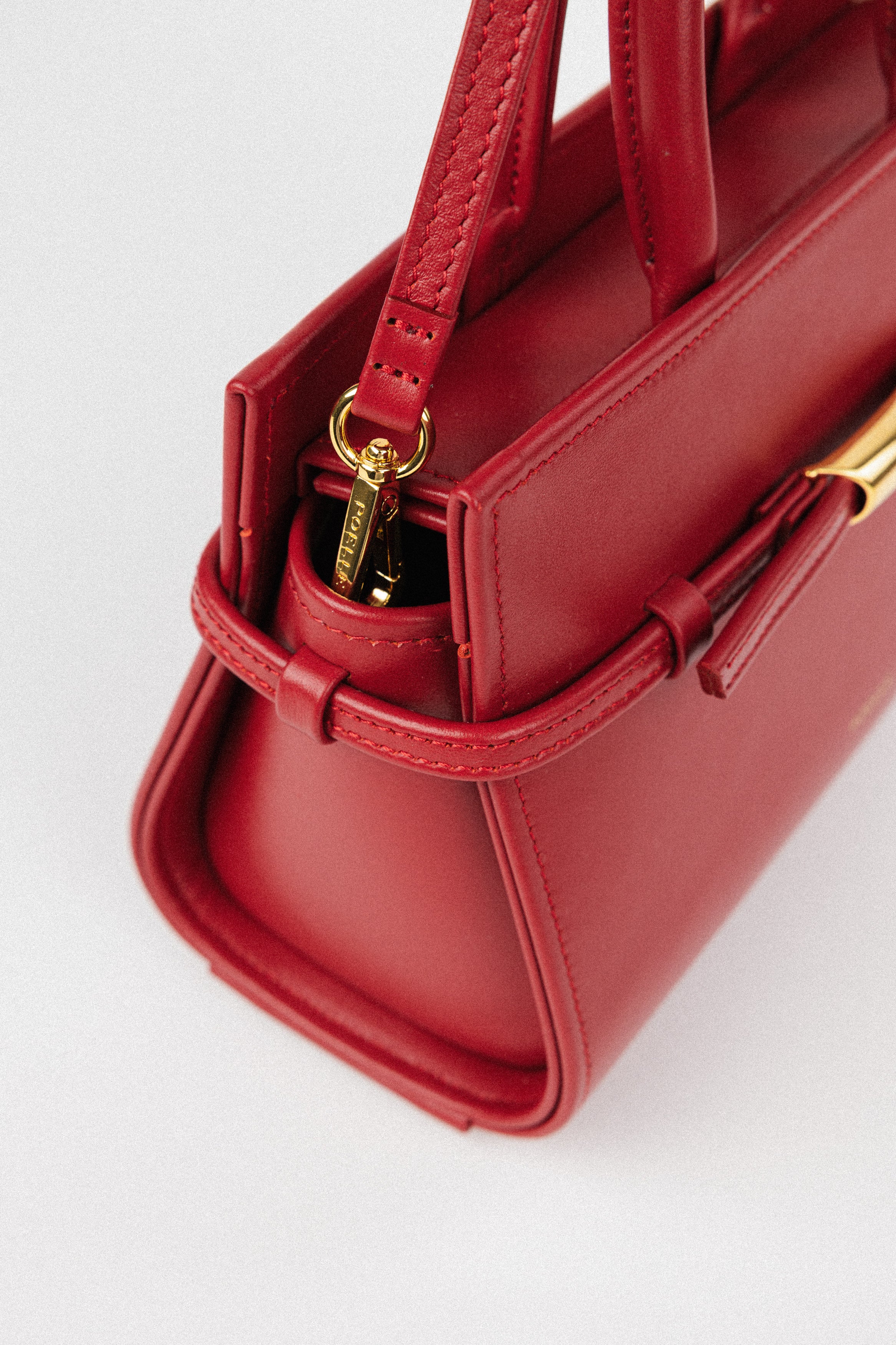 Object №03 Bag Small w czerwonym